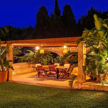 New! Safres Raco Villa